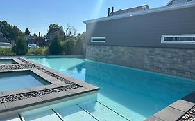 Condos Vacances Msa - Incluant Piscine Et Spas Exterieurs Chauffes A L'Annee!!